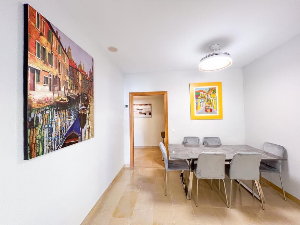 Living room, Decorative detail, Seating area, Dining area, air conditioner