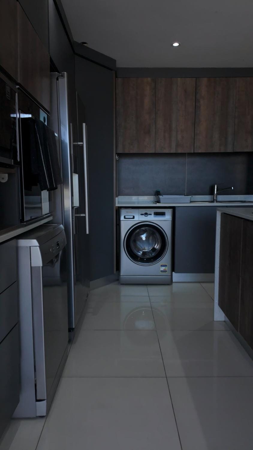 Kitchen or kitchenette, dishwasher, washing machine