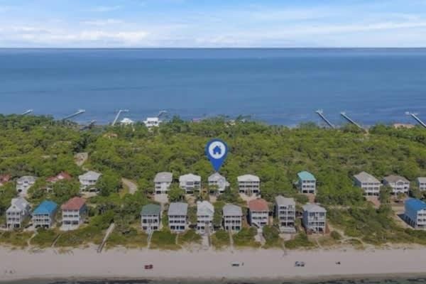 Pet Friendly- St George Island Sleeps 13- Pool House in Saint George Island