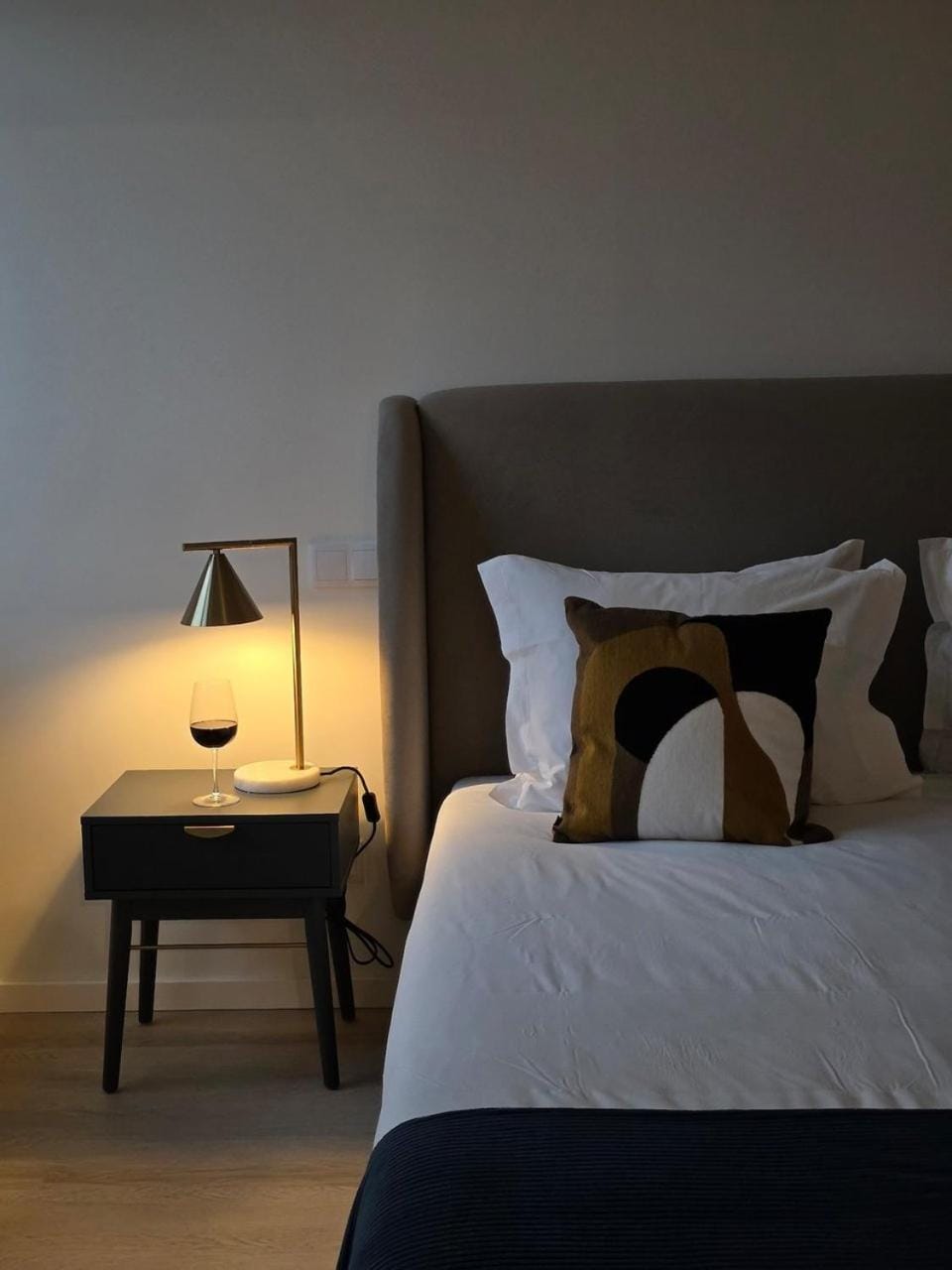 Spacious and modern 2-bed apartment with garage Apartment in Porto