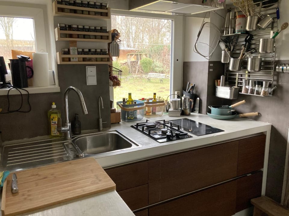 Kitchen or kitchenette