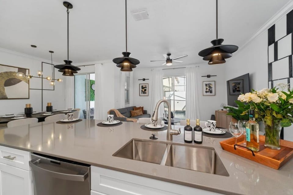 Family Mickey & Star Wars - FREE Heated Pool House in Kissimmee