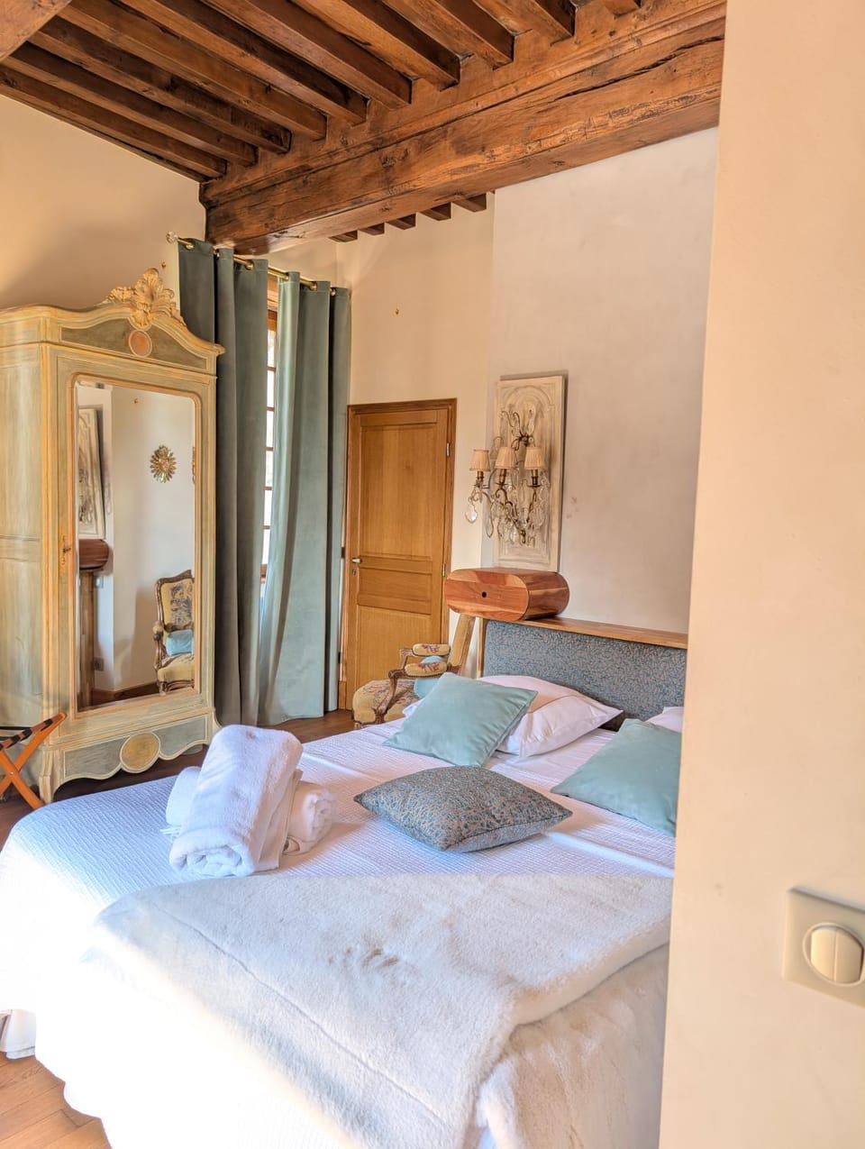 Gite, chambre d hôte L échoppe est belle Bed and Breakfast in Bourgogne-Franche-Comté