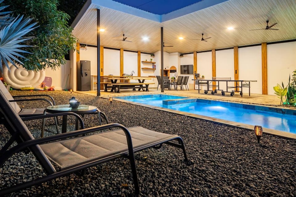 Swimming pool