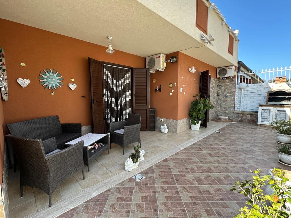 Property building, View (from property/room), Balcony/Terrace