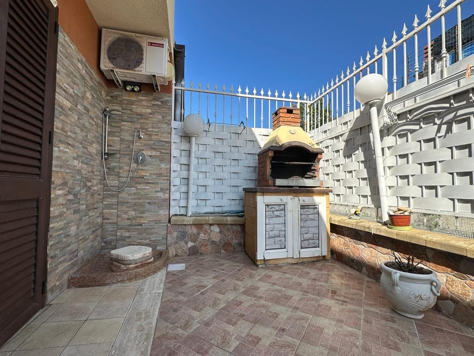 BBQ facilities, Kitchen or kitchenette