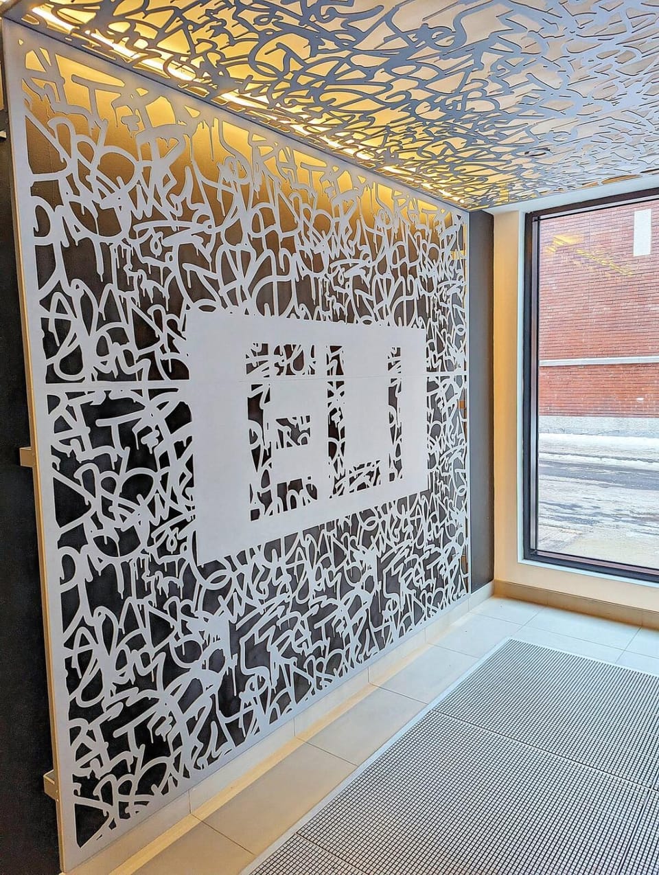Studio Chic - Centre MTL Apartment in Laval
