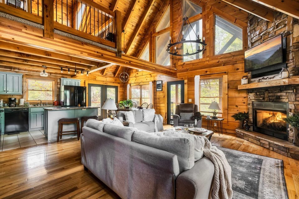 Family Haven by Dollywood - Hot Tub - Game Room House in Pigeon Forge