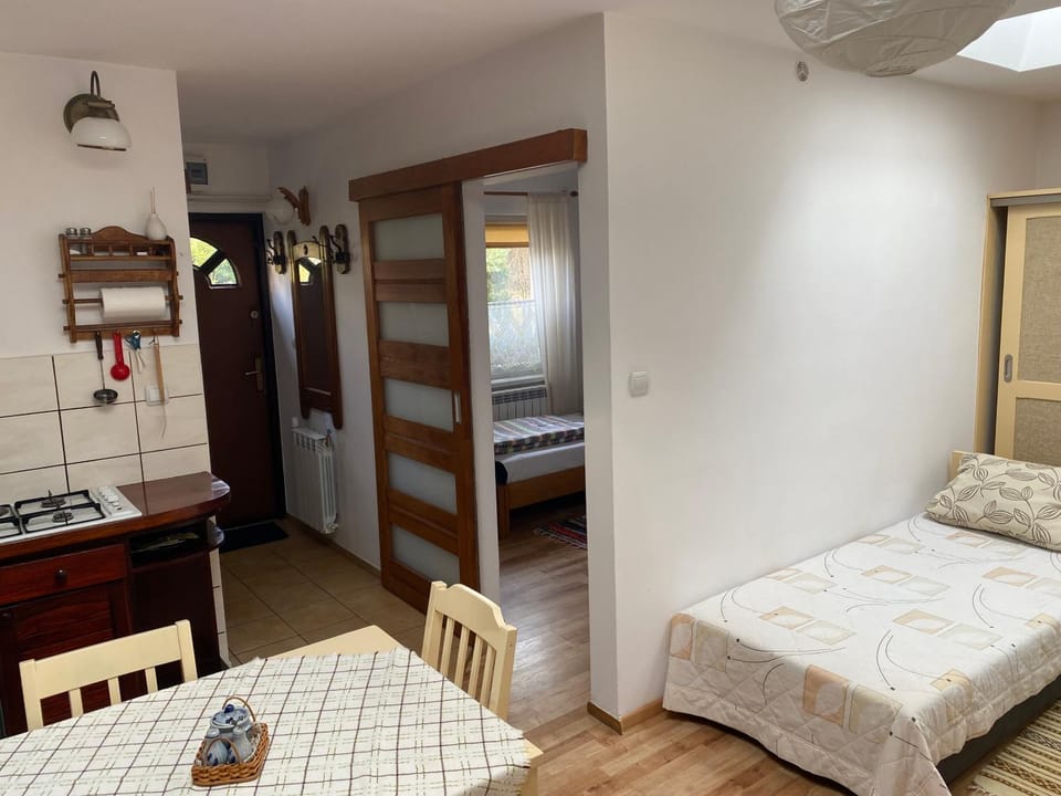 Kitchen or kitchenette, Photo of the whole room, Bedroom