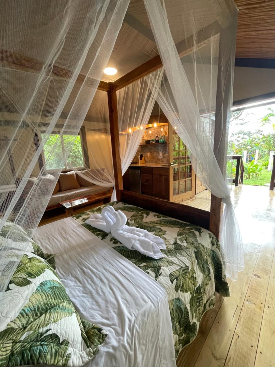 La Tierra Del Encanto Nature lodge in Bastimentos Island