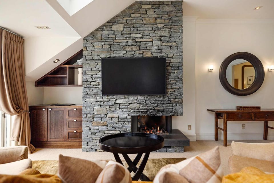 Creighton 1 Lake & Mountain View Apt Apartment in Queenstown
