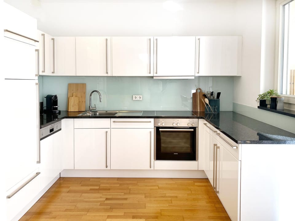 Flatista Homes - Nymphenburg Suites Apartment in Munich