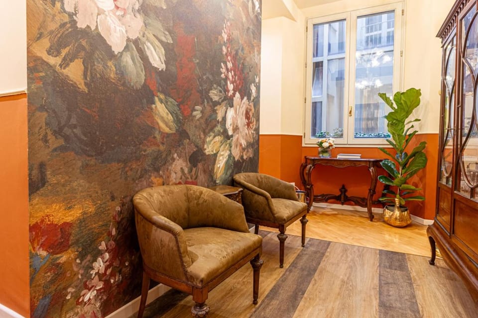 Decorative detail, Internal: Not applicable to any particular room