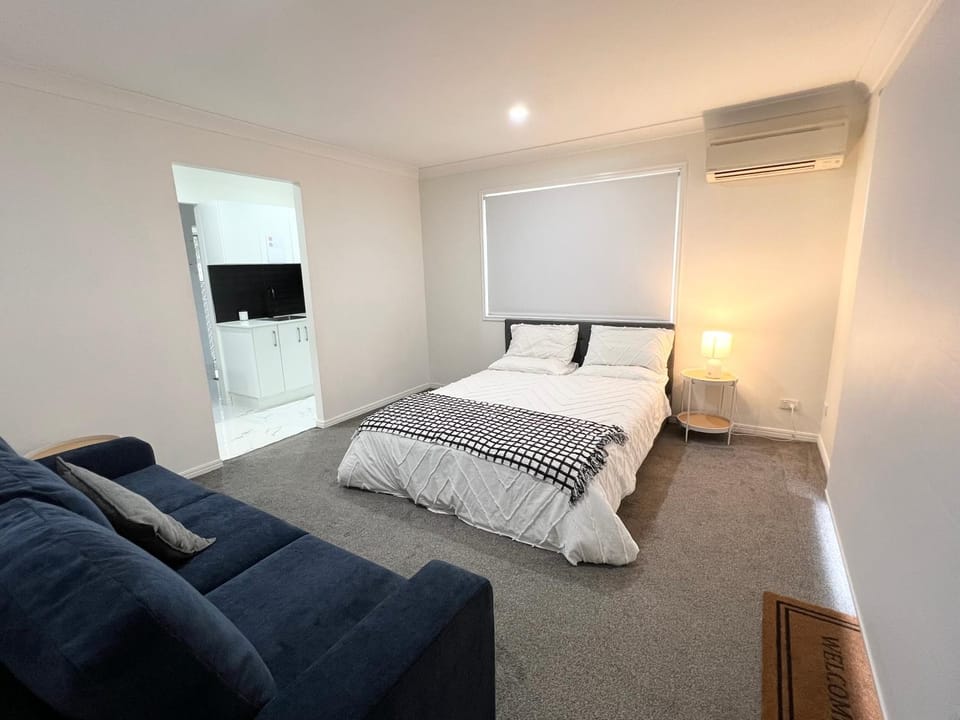 Photo of the whole room, Seating area, Bedroom, air conditioner