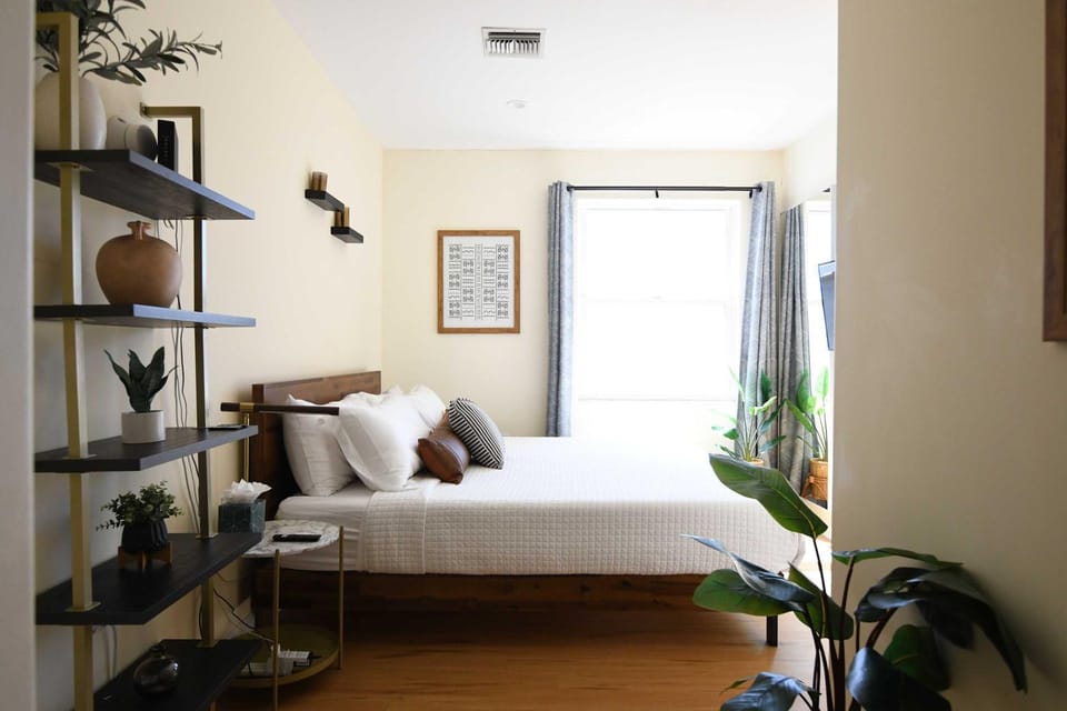 Seaside Sanctuary - Rooftop Deck & Hot Tub House in Hermosa Beach