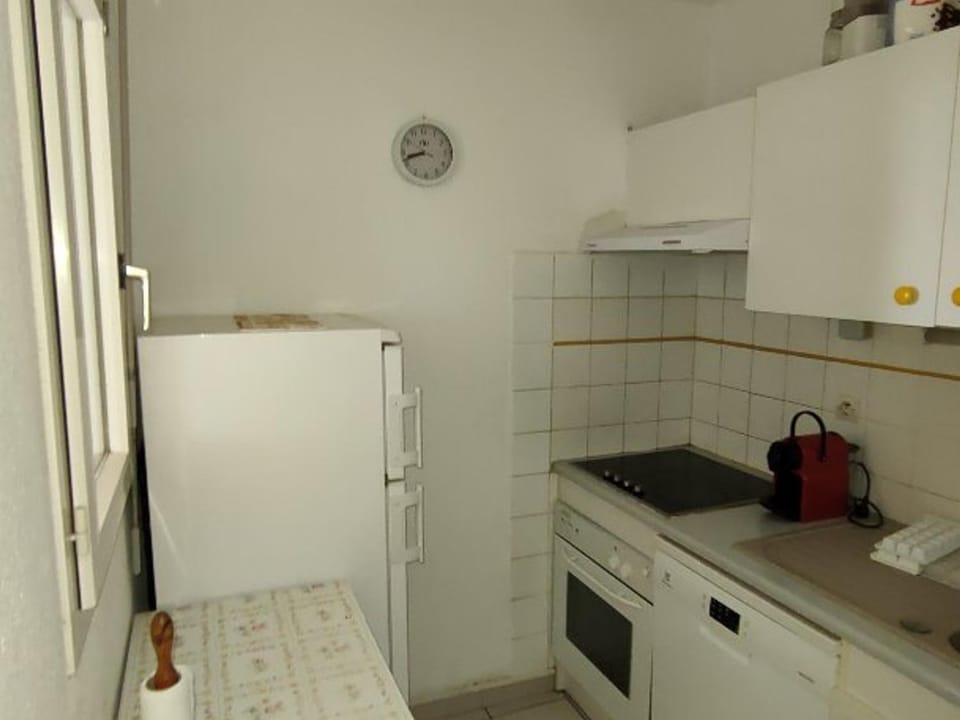 Appart 2 ch avec loggia à 100m du centre - FR-1-781-89 Apartment in Occitanie