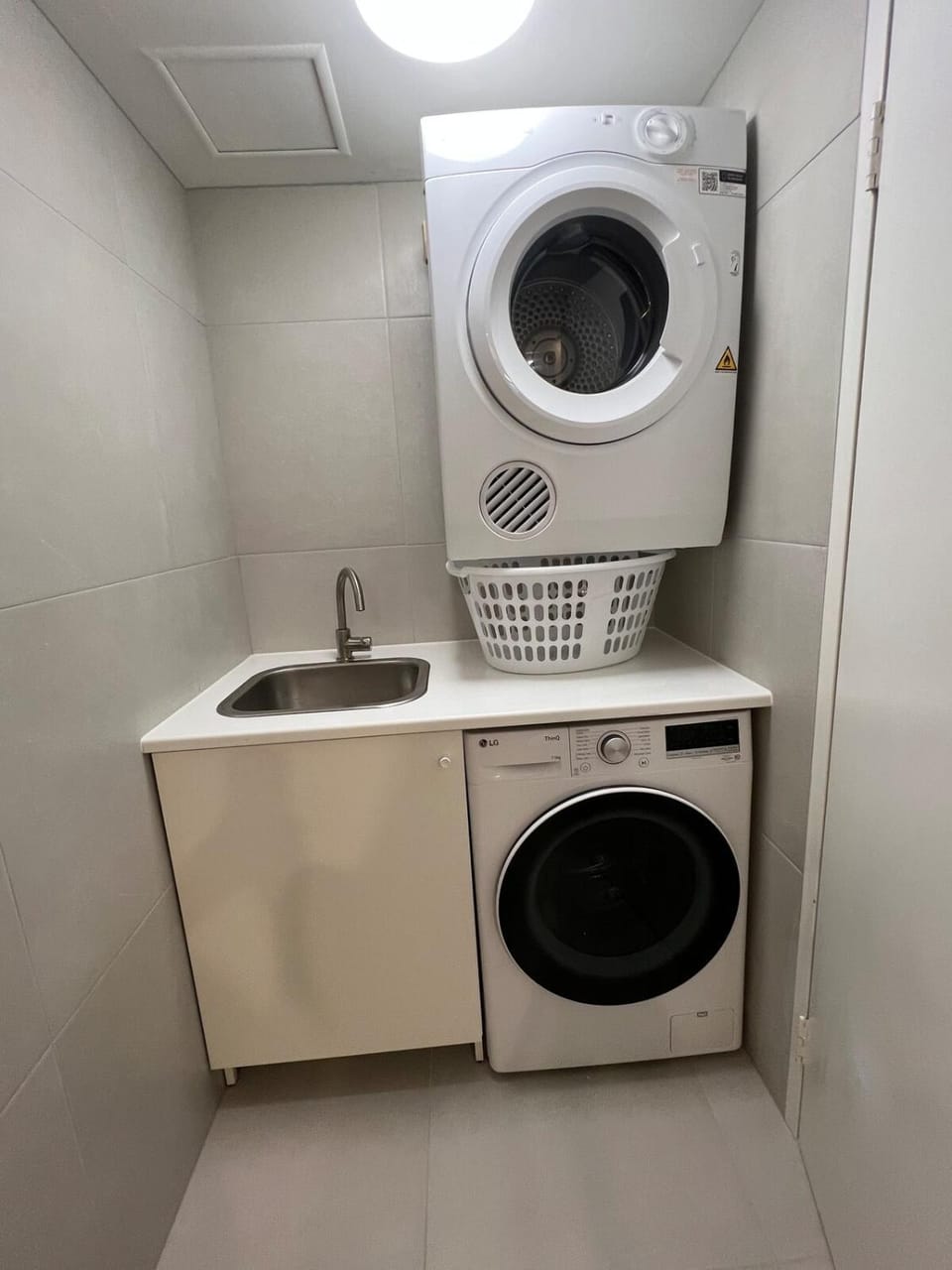 laundry, washing machine, dryer