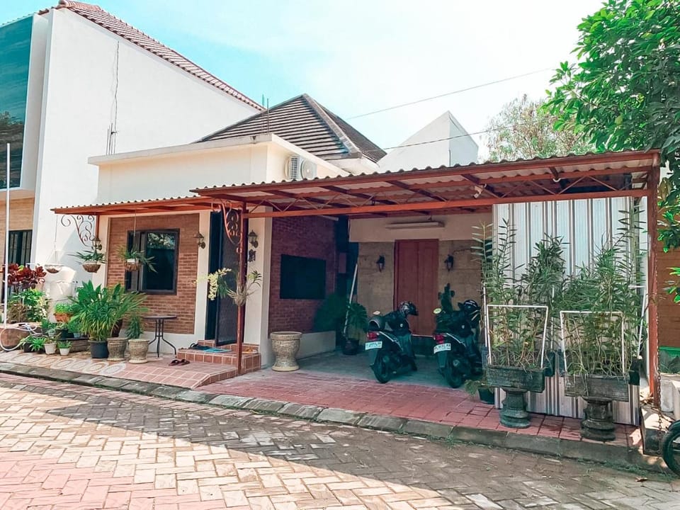Sighma Handaru Guest House Syariah Bed and Breakfast in Special Region of Yogyakarta