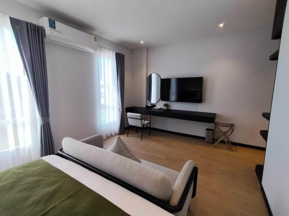 TV and multimedia, Seating area