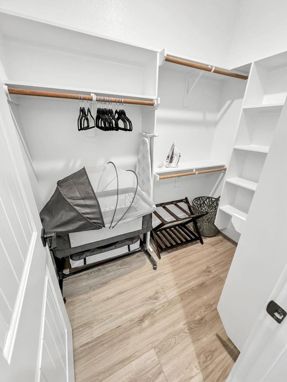 1 Miles From HDT KingBed FreeParking Laudry Villa in Houston