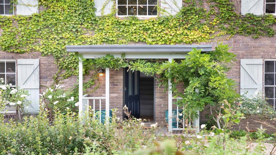 Merrigang Cottage, Bowral House in Bowral