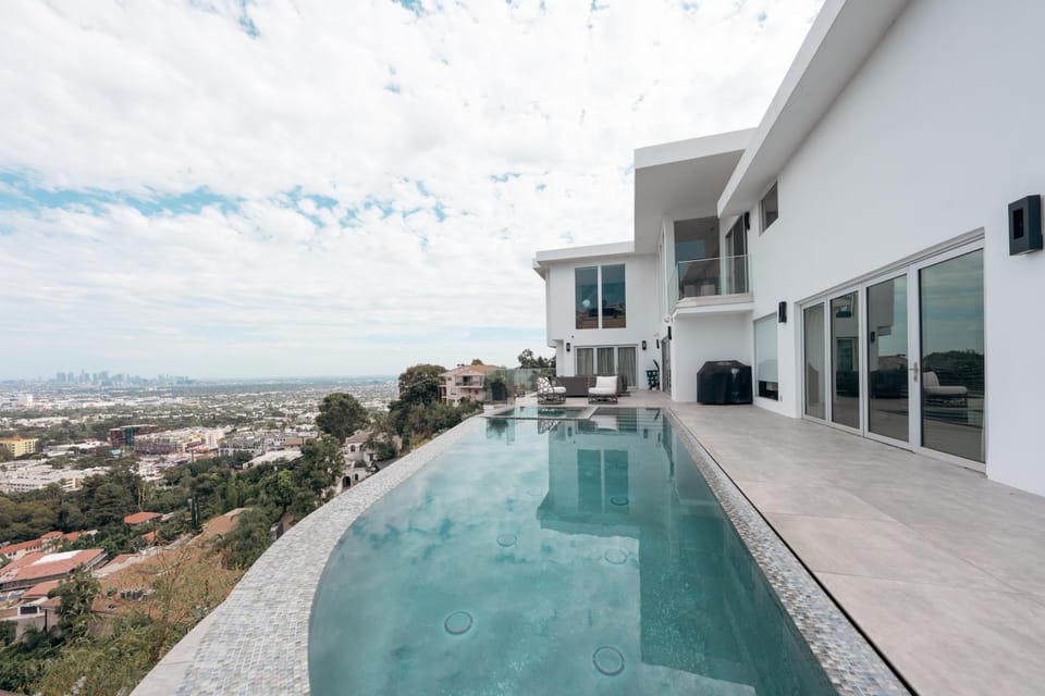 Hollywood hill stunning view cozy private room Vacation rental in Hollywood Hills