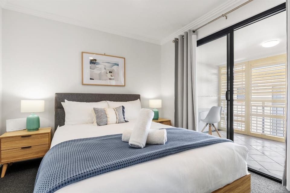 Bed, Balcony/Terrace, Bedroom