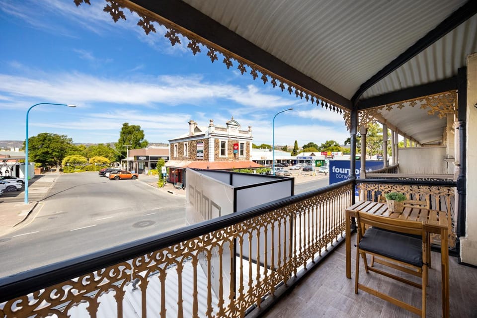 Property building, Day, Neighbourhood, View (from property/room), Balcony/Terrace, Street view, Location, Parking