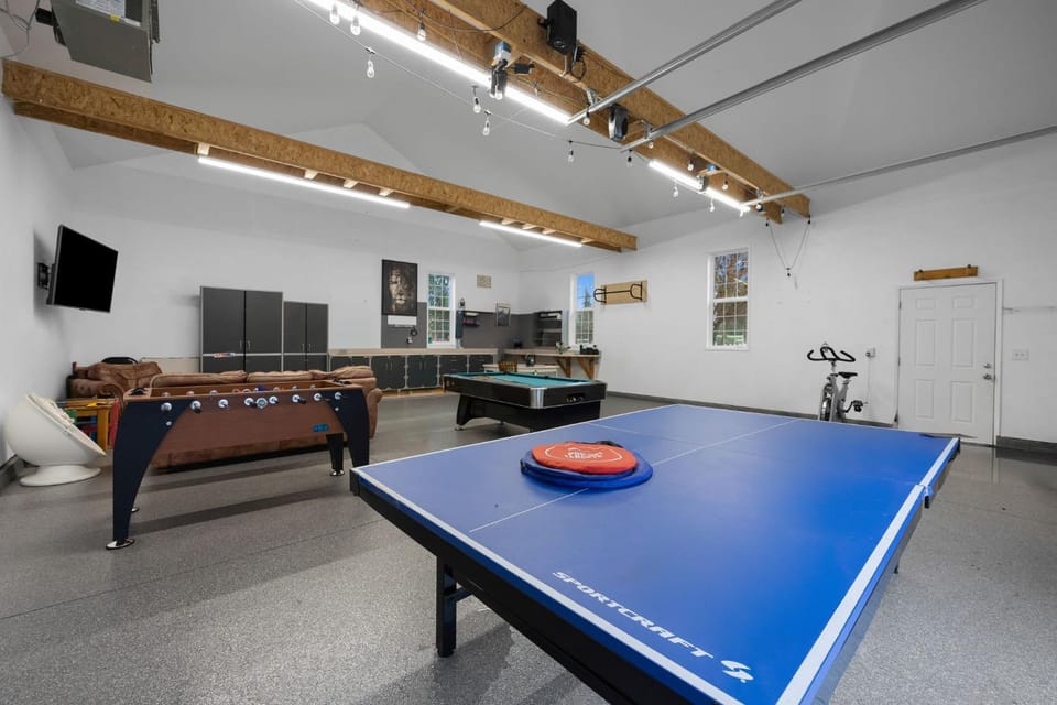 Billiard, Game Room, Table tennis, TV and multimedia