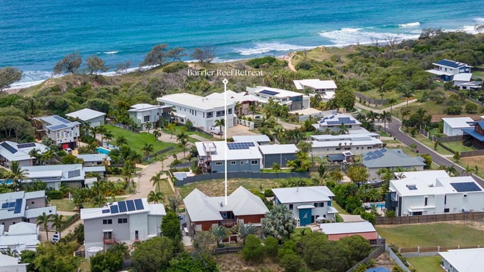 Barrier Reef Retreat - 2 Min to Beach House in Agnes Water