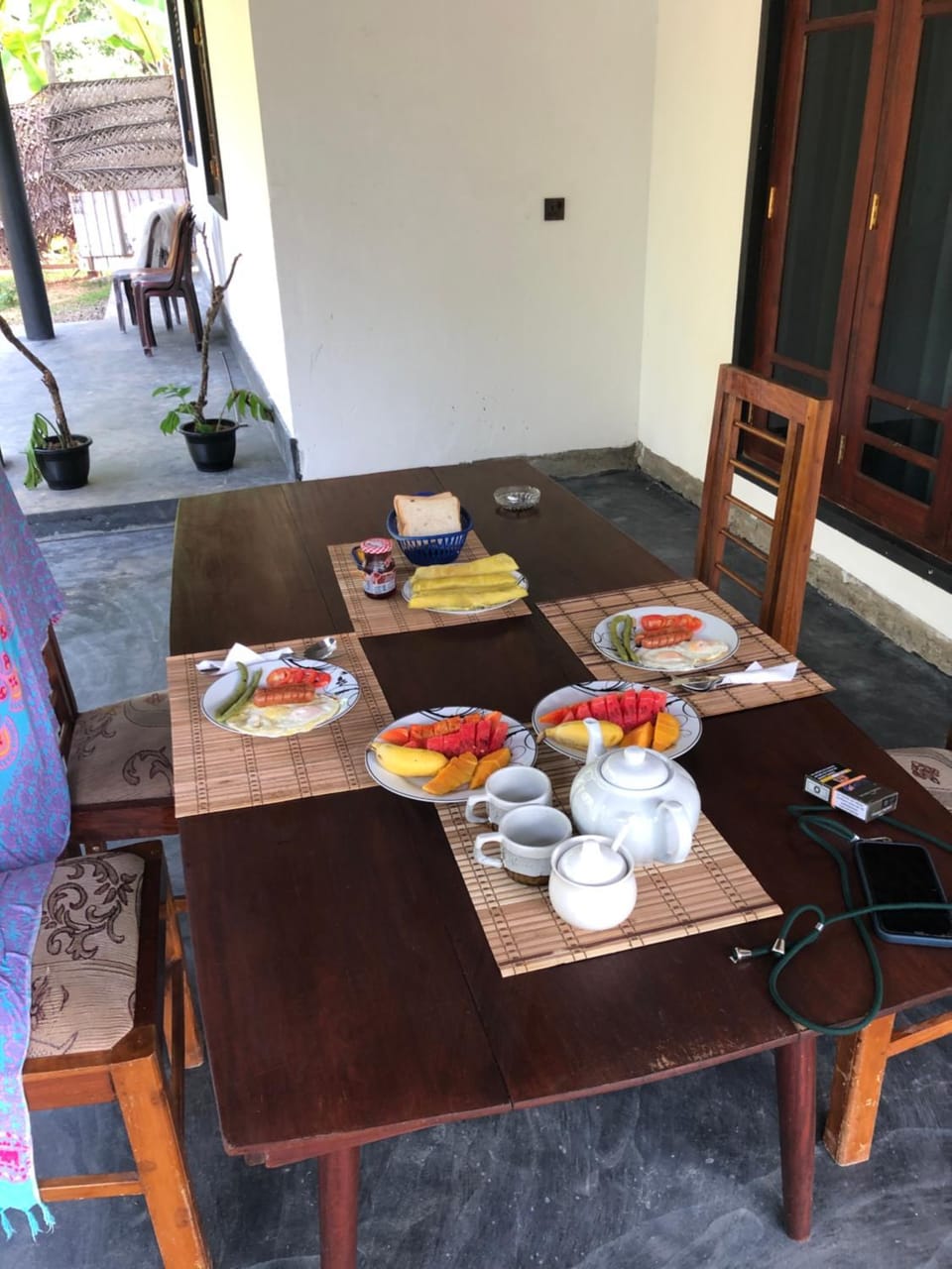 Food and drinks, Seating area, Dining area, Food, Breakfast, Continental breakfast, Drinks