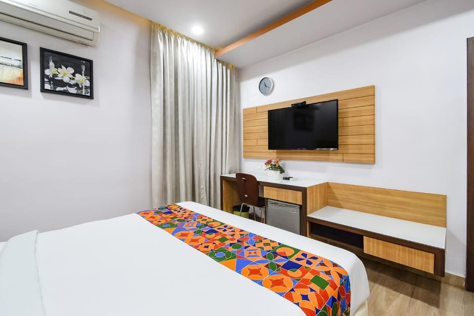 Bed, TV and multimedia, Bedroom, air conditioner