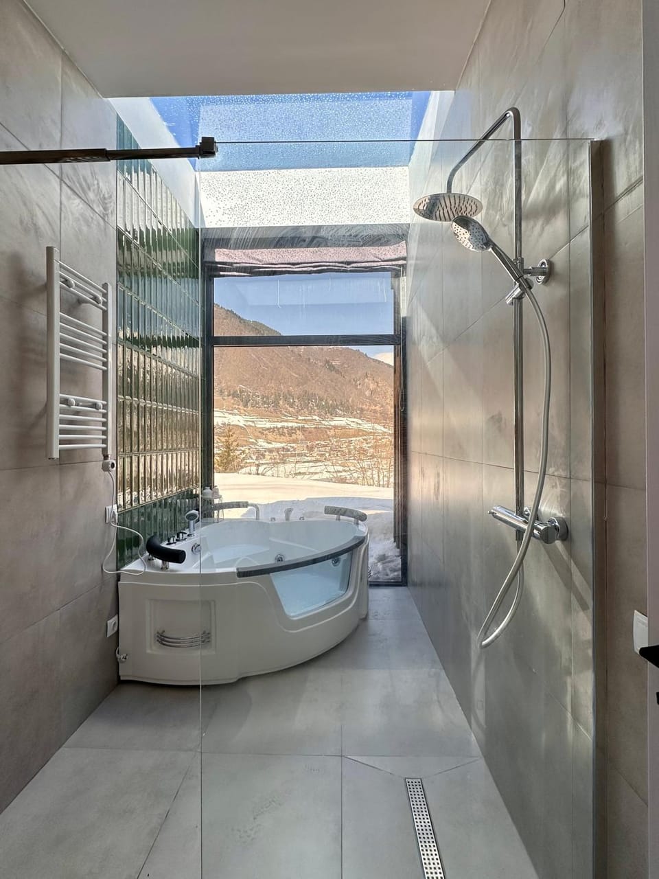 Shower, Hot Tub, Bathroom