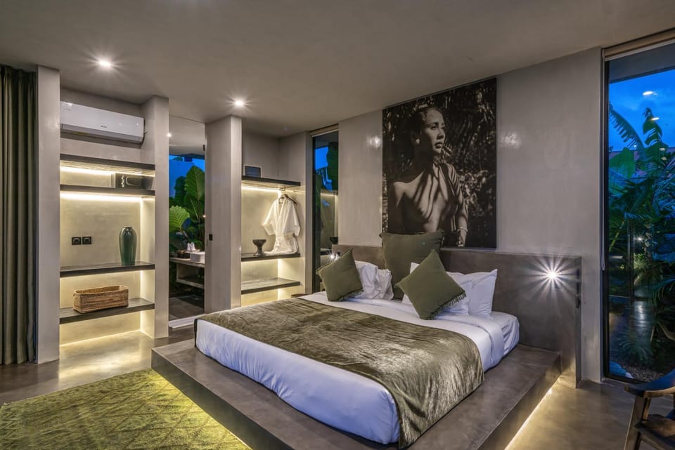 Villa Janka - Brand New Luxurious 6BR Villa with A Huge Pool Villa in Kediri