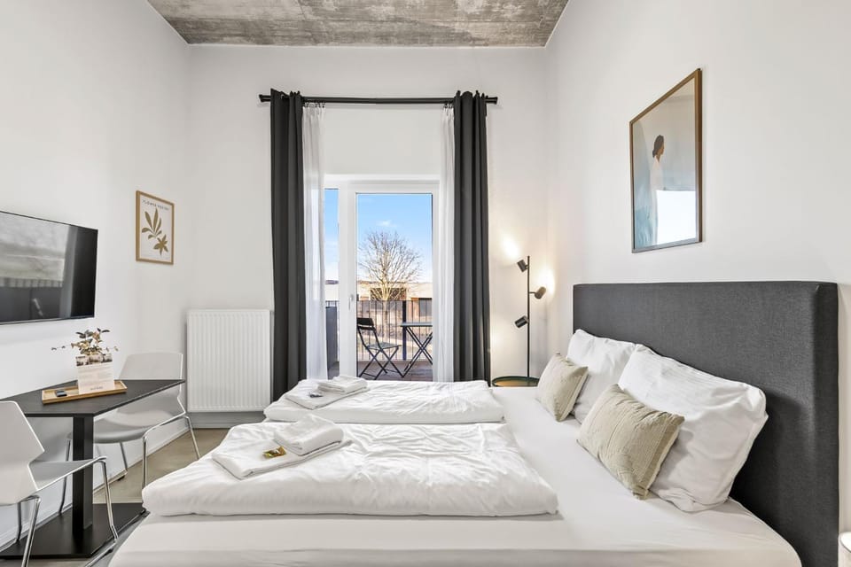 Bed, TV and multimedia, Balcony/Terrace, Dining area