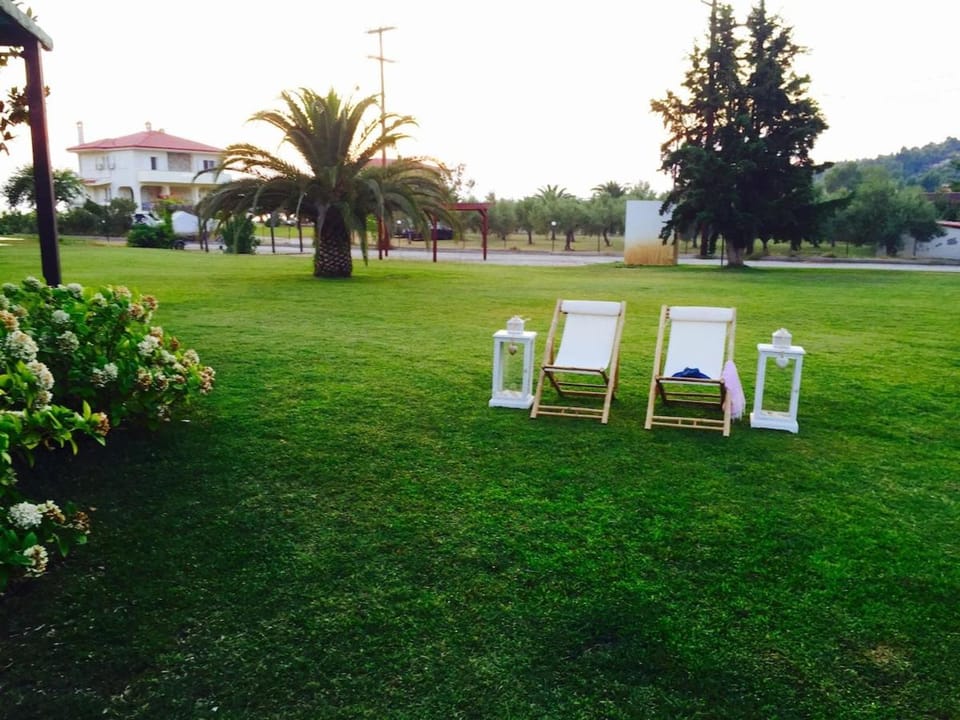 LUXURIOUS SEASIDE Villa SITHONIA HALKIDIKI House in Halkidiki