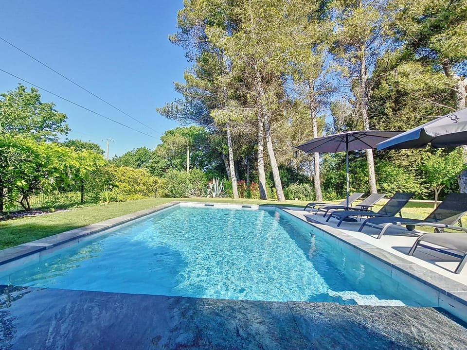 Villa tout équipée - Piscine & pool house - CLIM Villa in Uzes