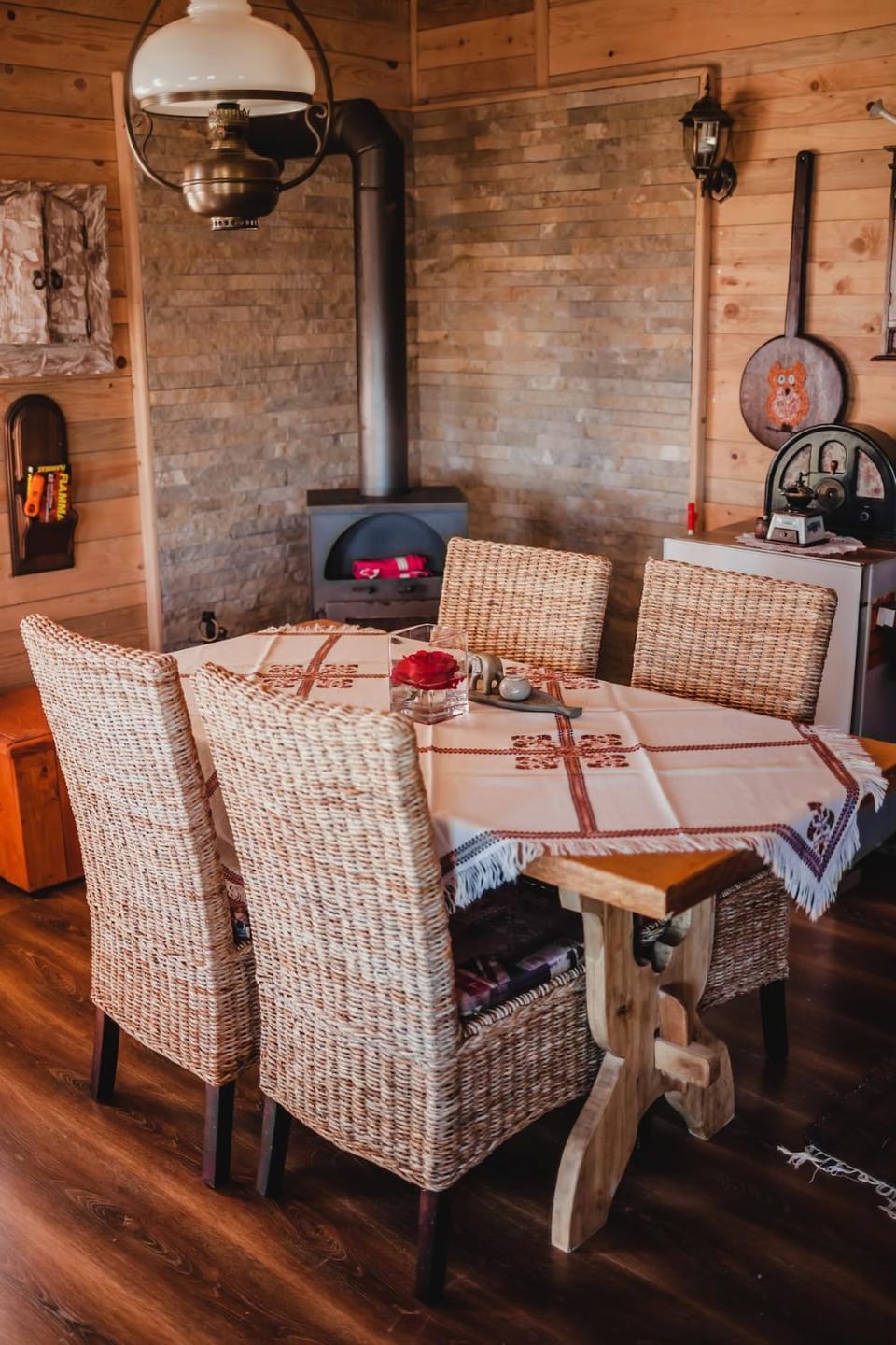 Etno kompleks Orahovac - Vajat Sova Chalet in Serbia
