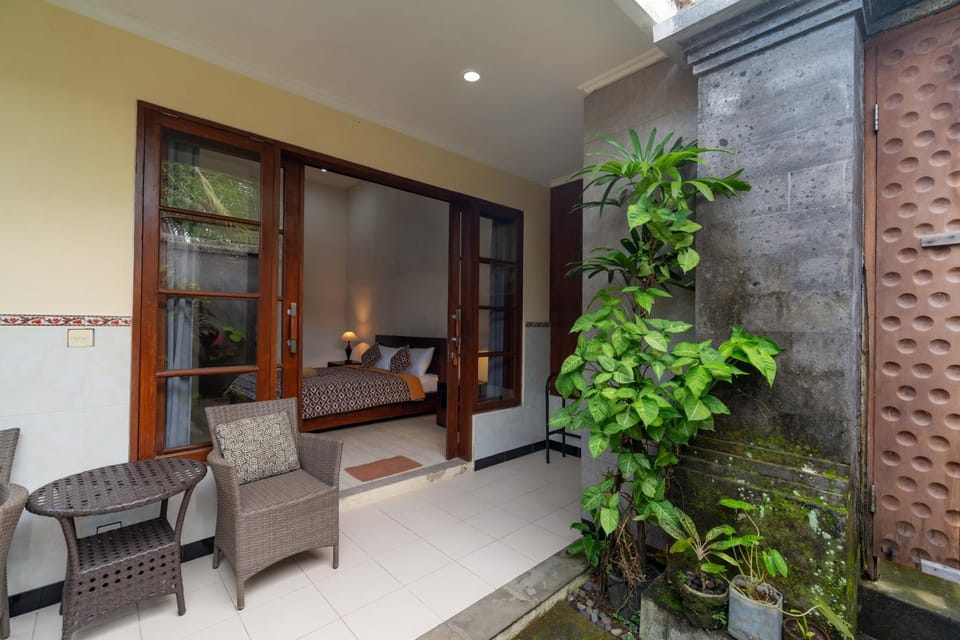 Dara Bali Guest House Bed and Breakfast in Ubud