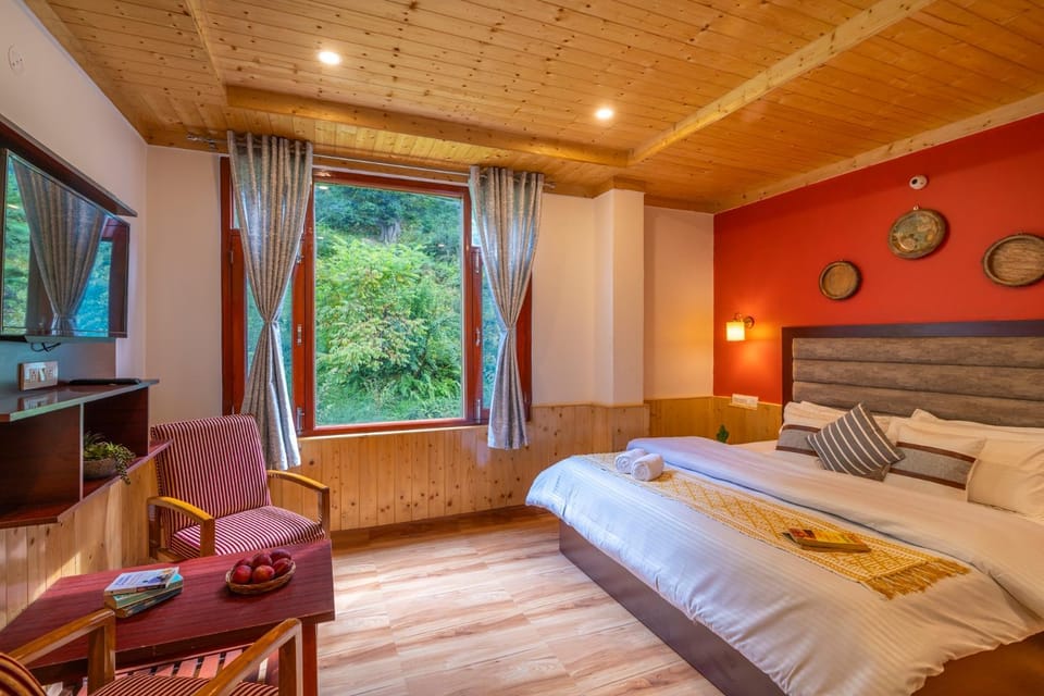 Seating area, Bedroom