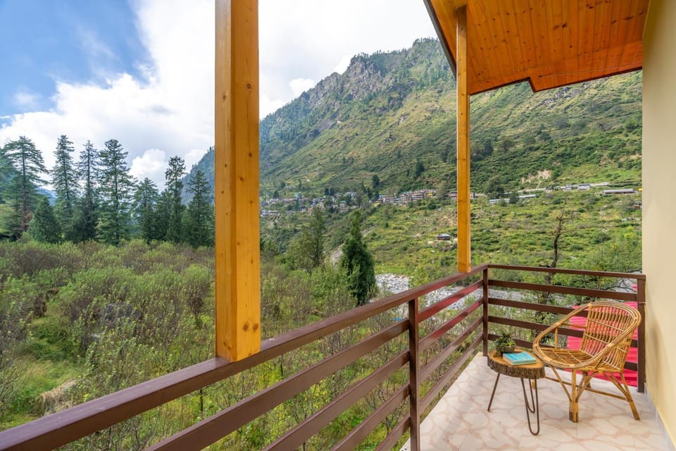 View (from property/room), Balcony/Terrace, Garden view, Landmark view