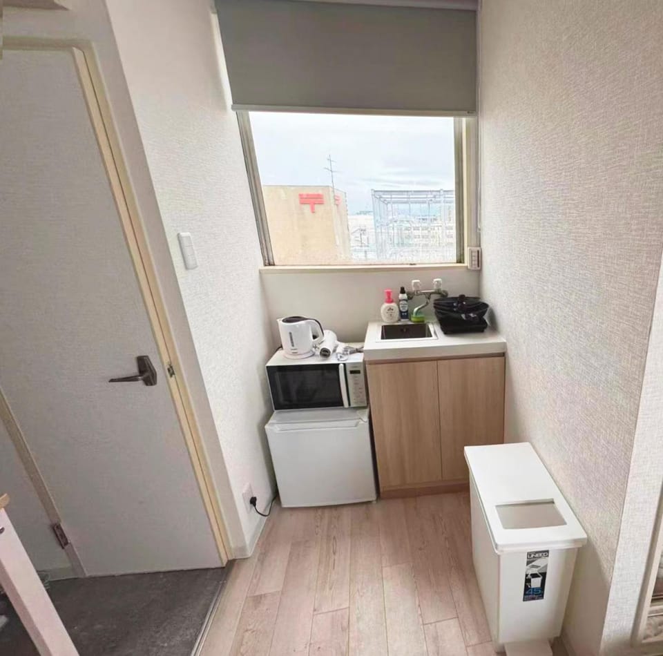 Sunny 2ppl elevator apt Juso 6 mins Apartment in Osaka