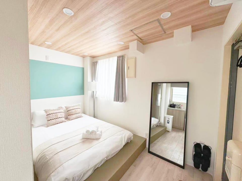 Sunny 2ppl elevator apt Juso 6 mins Apartment in Osaka