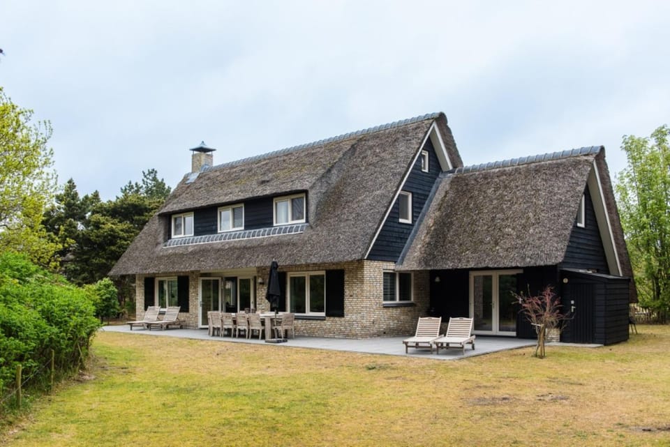 Property building, Garden, Garden view