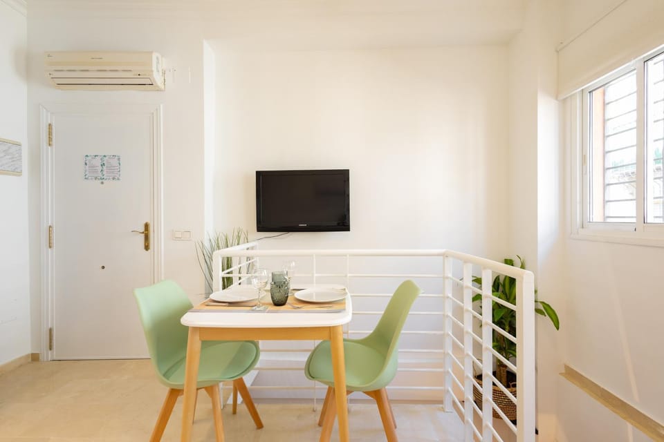 TV and multimedia, Dining area