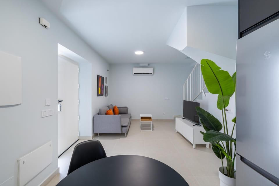 TV and multimedia, Living room, air conditioner