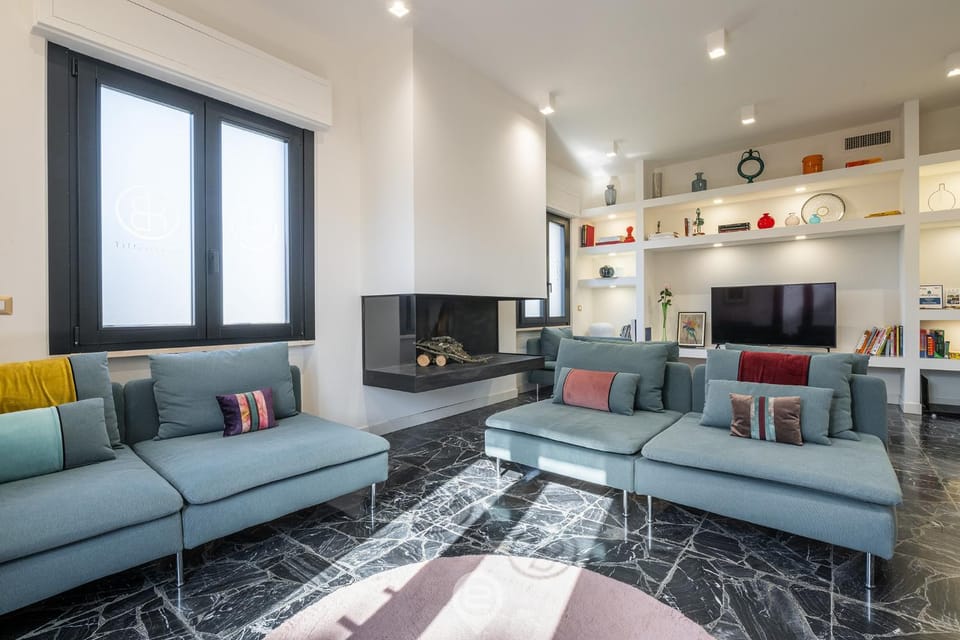 Communal lounge/ TV room