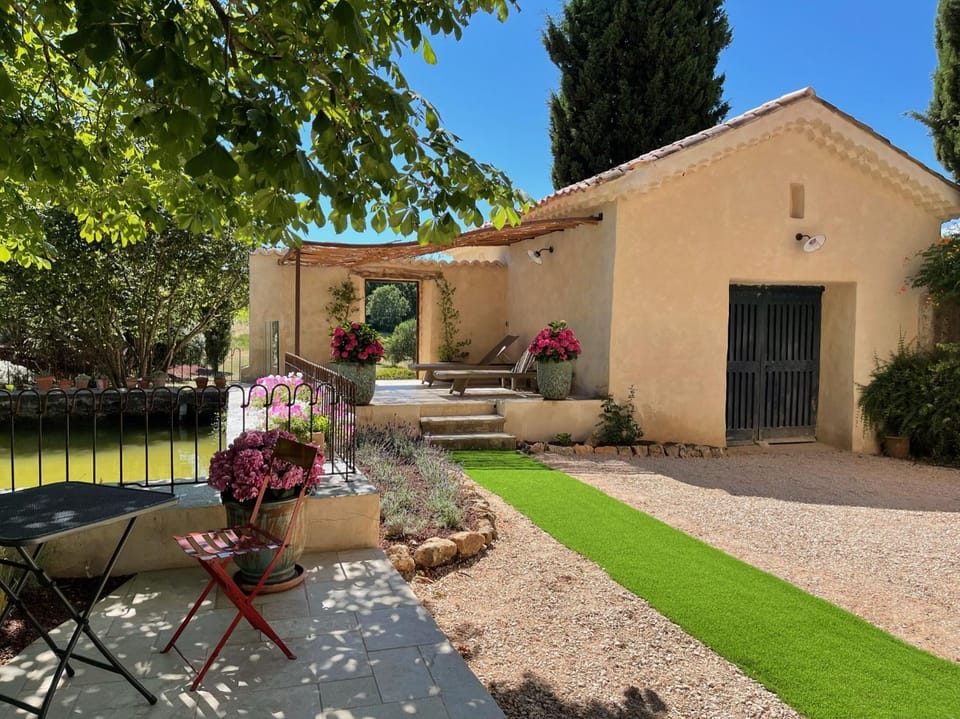 La Bastide Les Mûriers House in Brignoles