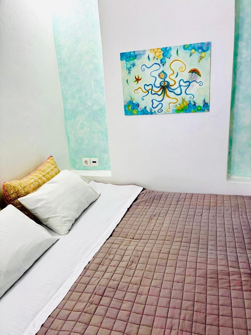 Bed, Decorative detail, Bedroom