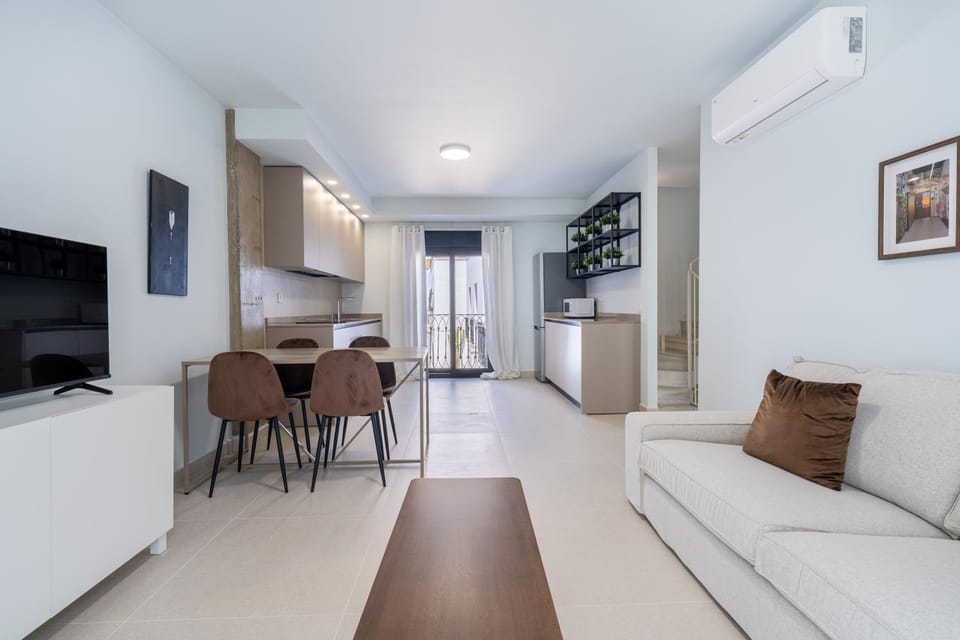 TV and multimedia, Living room, Dining area